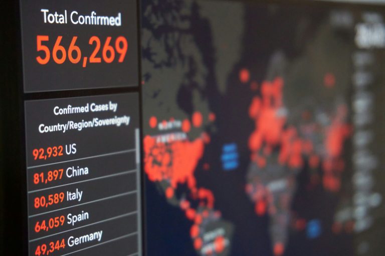 Comparativa MSCI World vs FTSE All-World composición geográfica y rentabilidad 2026