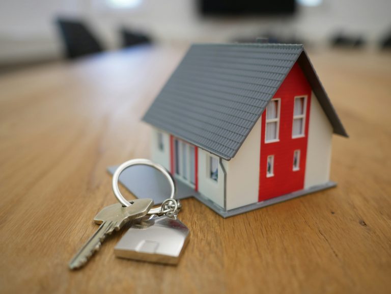 Cálculo intereses hipoteca préstamo sistema amortización francés cuadro cuotas 2026